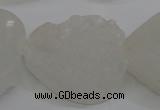 CAG5982 15.5 inches 30mm heart white agate gemstone beads