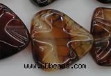 CAG6076 15.5 inches 30mm wavy triangle dragon veins agate beads