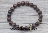 CGB7519 8mm red tiger eye bracelet with skull for men or women