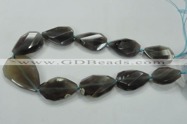 CNG487 20*30mm – 30*42mm twisted & faceted nuggets grey agate beads