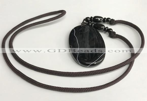 NGP5677 Agate oval pendant with nylon cord necklace