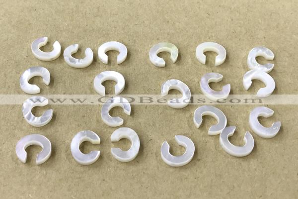 Shel17 8*10mm Natural White Shell Alphabet Letter Pendant